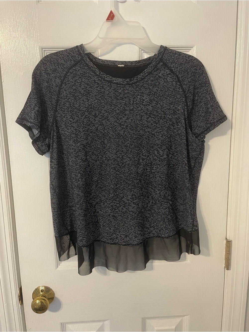 Lululemon Quick Pace Short Sleeve Black Open Back Sheer Hem Sz Medium